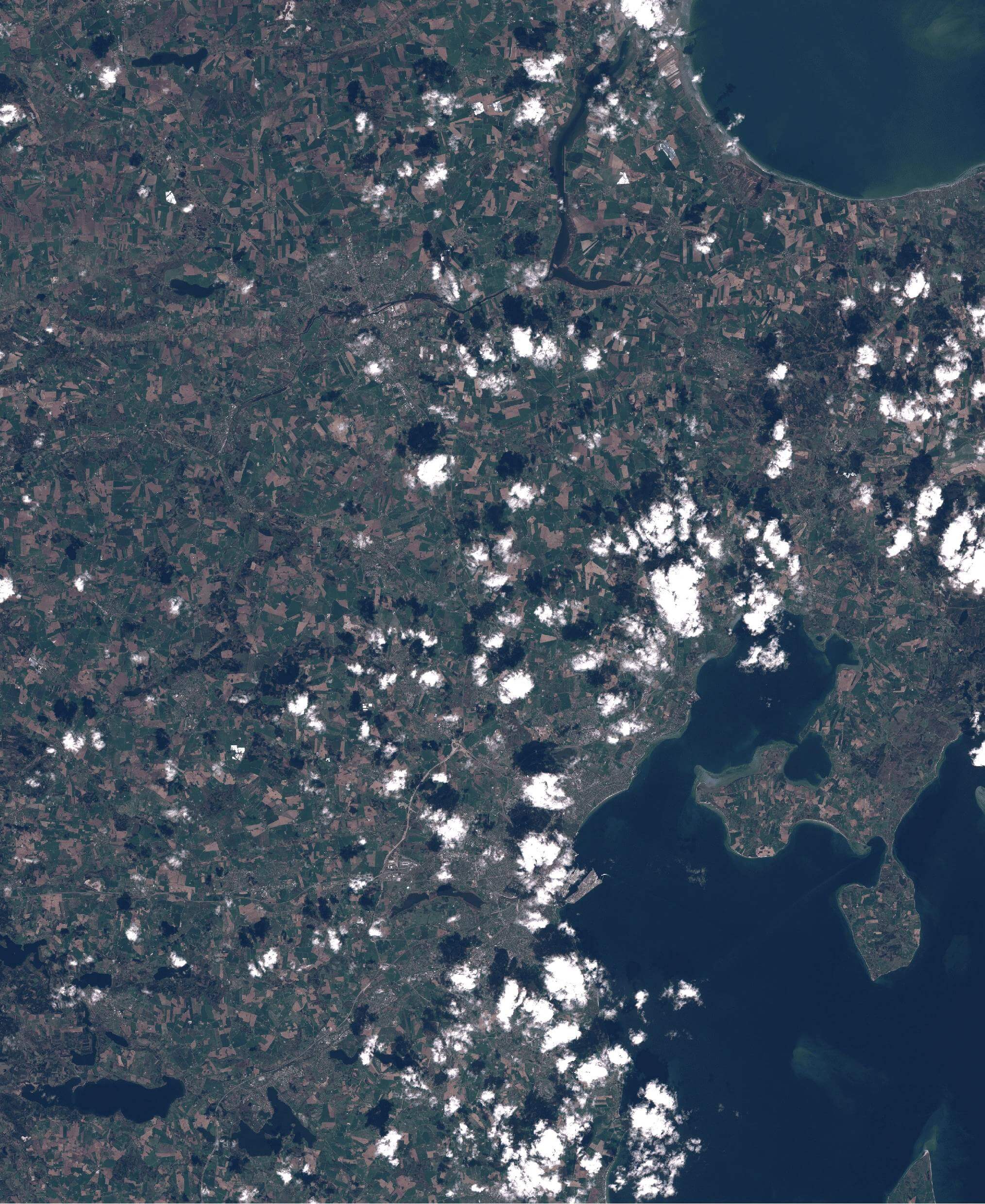 Observed satellite image